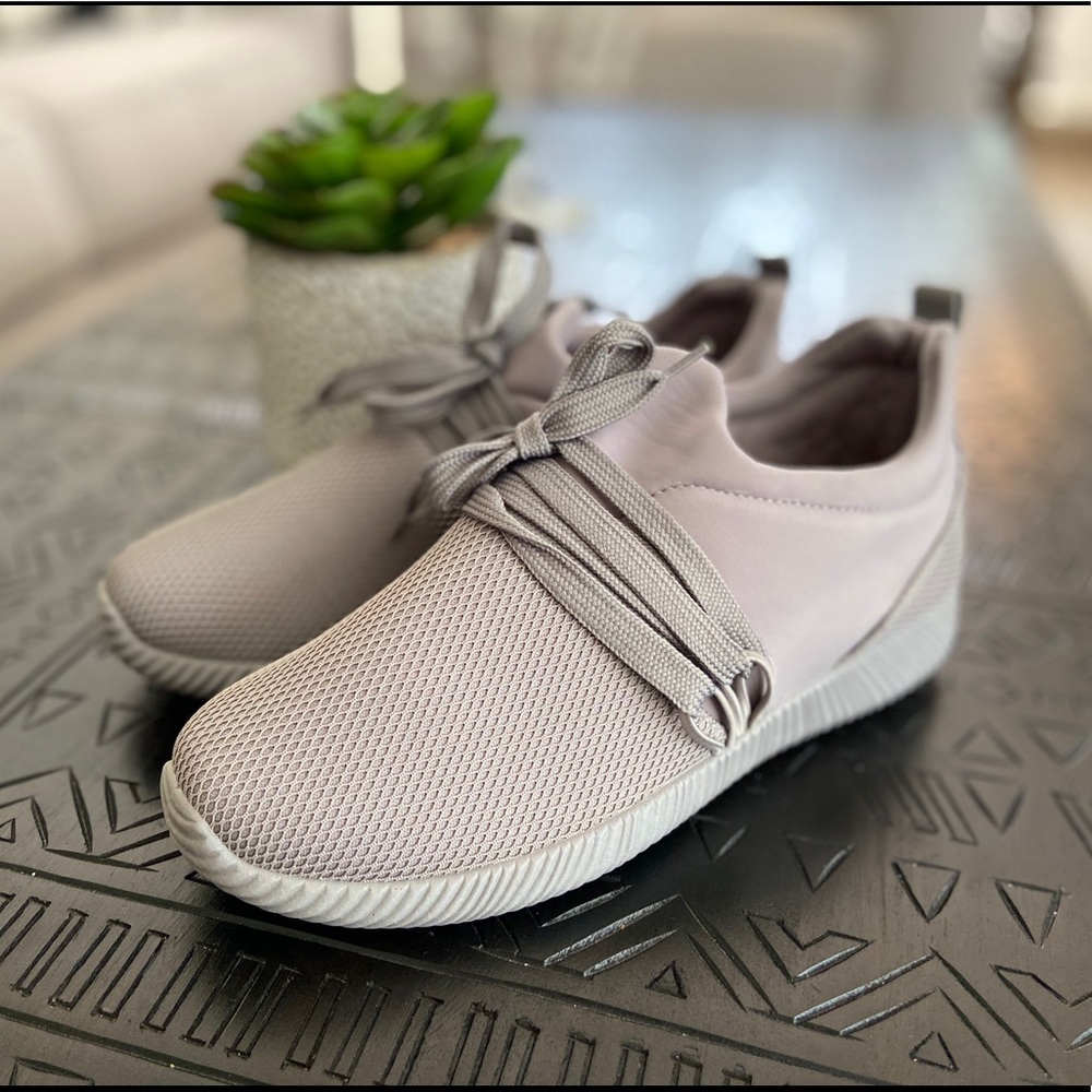 Quipd Brand Sneakers